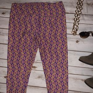 LuLaRoe Tall & Curvy leggings